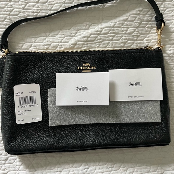 Coach Black Leather handbag - brand new with tags - Picture 3 of 6